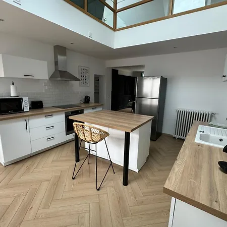 En Centre-ville - Local Vélos Disponible * Mayenne