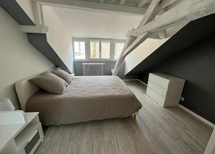 En Centre-ville - Local Velos Disponible Mayenne