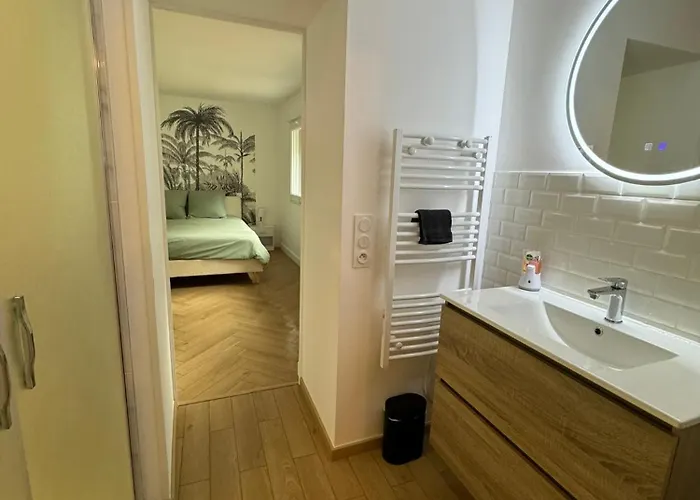 En Centre-ville - Local Velos Disponible *